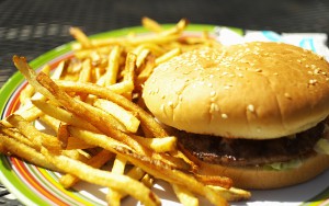 Crown_Burger_Plus_hamburger_and_fries